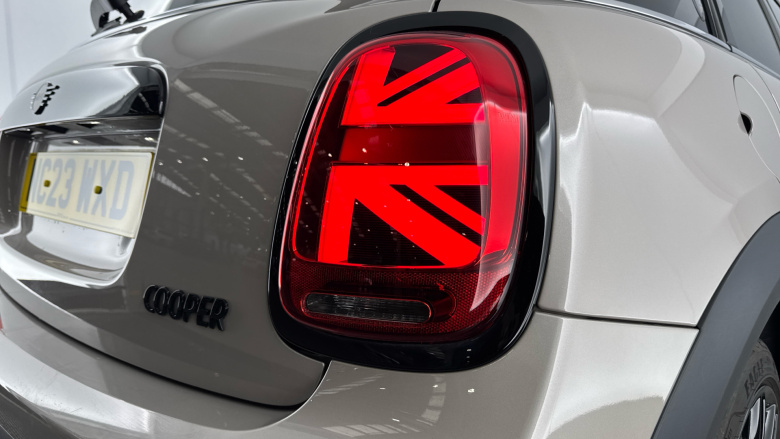 MINI Hatchback 1.5 Cooper Exclusive Premium 5dr Auto Petrol Hatchback